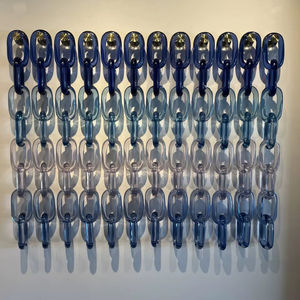 Decoración de Interiores al por Mayor, Pieza Personalizada para Habitación, Arte de Pared con Cadena de Resina Azul Degradado, Pantalla Colgante Moderna de Acrílico - Product Image 1