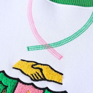 เสื้อสเวตเชิ้ตคอกลม AKA Crest Opp Sleeve Chenille สีขาว เขียว ชมพู แขนเสื้อแบบแร็กแลน ปักลาย สำหรับผู้หญิงและผู้ชาย - Product Image 5