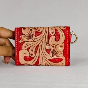 Cartera de Cuero Genuino Hecha a Mano para Mujer, Tarjetero Vintage con Cierre de Botón, Diseño de Dibujos Animados Rojos, Corta, para Uso Diario - Product Image 3