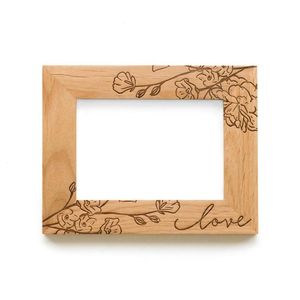 Marco de Fotos para Familiares y Seres Queridos, Decoración de Pared y Mesa con Tallado en Madera - Product Image 1