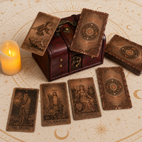 Vente en gros de cartes de tarot mystérieuses roses personnalisées, jeu de tarot pour débutants avec guide, jeu de cartes de tarot en PVC imperméable, coffret de cartes de tarot