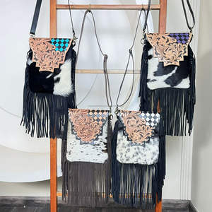 Nouveau produit : Sac bandoulière en cuir de vachette fait main avec franges et motif à carreaux, assorti à un ensemble de pochettes pour femme, sac à main élégant - Product Image 4