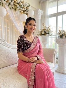 Sari en soie rose avec blouse brodée pour mariage, tenue traditionnelle indienne pour femme, longueur au sol - Product Image 3