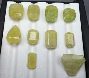 Lote de 10 Piezas de Piedras Preciosas Fluorescentes Raras de Hauyne, Corte Natural Azul de Afganistán, para Joyería - Product Image 6