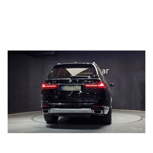 BMW X7 XDrive40i Diciembre 2022 22,975 km 7 Plazas con Caja de Cambios Automática Asientos de Cuero Cámara Trasera Diseño de Pura Excelencia - Product Image 4