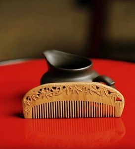 Peine de madera de neem moderno hecho a medida, cepillo de pelo elegante al por mayor, peine de madera de haya, peine de madera para barba, artesanías naturales - Product Image 3