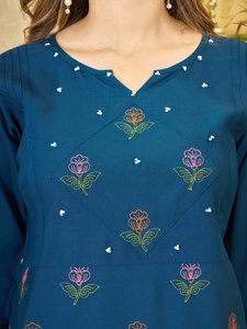 Conjunto de dos piezas para mujer en viscosa y rayón con bordado multihilo y pantalón recto |   Colección Boutique |   Proveedor al por Mayor - Product Image 5