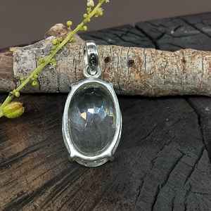 Nuevo colgante de joyería fina de plata hecho a mano indio clásico, piedra preciosa facetada de cuarzo transparente con ajuste de bisel para niños - Product Image 2