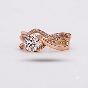 Ensemble de bagues de fiançailles en or 18 carats avec diamant rond de 1,10 carat, couleur E, VS, diamant cultivé en laboratoire, et alliance assortie incurvée de 0,12 carat - Product Image 1