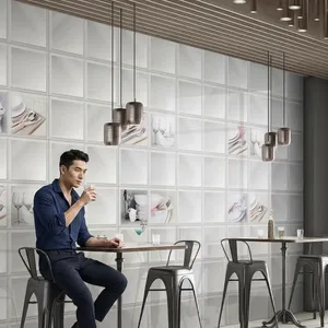 กระเบื้องบุผนังกันน้ำขนาด 300x600 มม. สีขาวเงาพิเศษ ผลิตจากพอร์ซเลน ทนความร้อน เหมาะสำหรับห้องน้ำ โรงพยาบาล และร้านกาแฟ สไตล์โมเดิร์น - Product Image 4