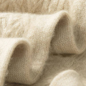 Suéter de punto clásico casual cálido de lana de Mongolia con cuello redondo coreano, logo frontal largo y diseño trenzado, ideal para invierno. - Product Image 3