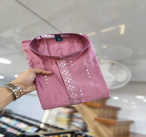 Tenue traditionnelle pour homme, kurta et pyjama, ornée de pierres miroir, conçue pour les mariages, les occasions festives et les réunions. - Product Image 1