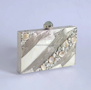 Embragues de latón y nácar Embragues DE BODA indios de lujo hechos a mano de India - Product Image 5