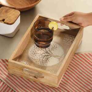 Bandeja rectangular de madera de aspecto clásico con diseño de árbol grabado y asa decorativa para té, café, desayuno, bandeja clásica. - Product Image 4