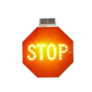 Panneau de signalisation routière réfléchissant solaire avec éclairage LED pour la sécurité routière - Product Image 1