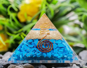 Pyramide d'Énergie en Orgonite Artisanale avec Bobine de Cuivre pour la Protection EMF et la Guérison des Chakras - Style Amour - Vente en Gros - Product Image 2