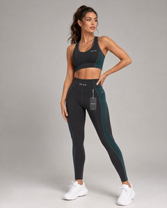Ensemble de yoga pour femme MIAZ : Leggings taille mi-haute longueur intégrale et crop top dos nageur avec bordure contrastante, sans couture, respirant et infroissable - Product Image 1