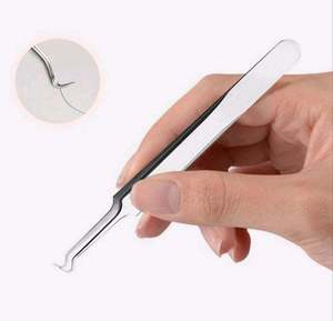 Pinza Curva de 4.5 Pulgadas para Eliminar Puntos Negros, Comedones y Acné, Extractor de Espinillas Plateado de Acero Inoxidable Profesional - Product Image 1