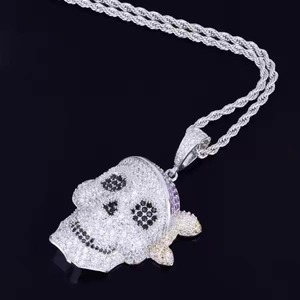 Pendentif Crâne Vintage de Luxe en Moissanite et Diamant Jaune Massif, Bijou Hip Hop pour Mariages, Fêtes et Cadeaux, Disponible à Prix Bas - Product Image 3