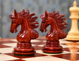 Piezas de Ajedrez de la Serie Tournament Arabian Knight, Madera de Palisandro y Boj, Rey de 4.2 pulgadas, al Mejor Precio - Product Image 1