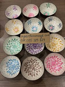 Tazón de Cáscara de Coco Natural Orgánico con Incrustaciones de Perlas de Mosaico - Utensilios de Cocina Ecológicos y Sostenibles - Product Image 3