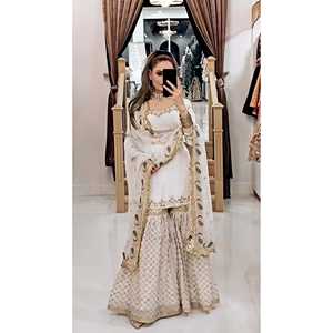 Conjunto de traje de fiesta de diseñador para mujer con top-Plazzo y Dupatta Trabajo de bordado pesado - Product Image 1