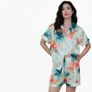 Ensemble de pyjama en satin floral pour femmes, manches courtes, vêtements de nuit d'été, col en V, shorts et chemises, production directe d'usine - Product Image 3