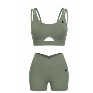Ensemble de sport côtelé sans couture style frais pour femme – Tissu extensible côtelé léger et élégant – Ensemble deux pièces de sport - Product Image 4