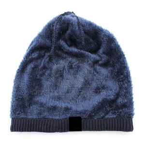 Gorro de Invierno Premium 100% Acrílico, Suave y Elástico, Unisex, para Uso Casual y al Aire Libre, Calidez Durante Todo el Día - Product Image 2