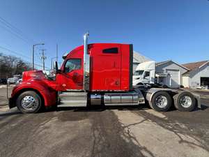 Tracteur diesel 6x4, tête de camion lourd pour opérations logistiques de transport routier commercial - Product Image 2