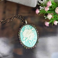 Collier camée Rose avec pendentif, bijoux Vintage pour femmes et filles