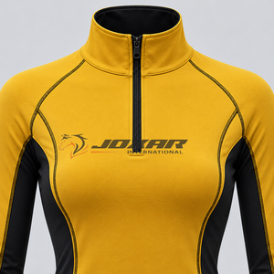 Camisetas de capa base premium para equitación que combinan tela suave al tacto, control de la humedad y un estilo moderno para el uso ecuestre diario. - Product Image 6