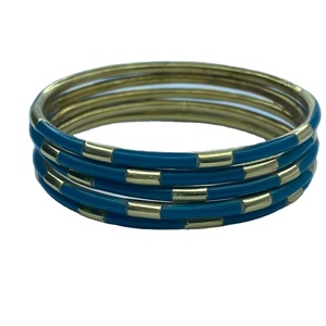 Ensemble de bracelets vintage en métal faits à la main, cadeau de mariage ou de fête, bracelet en résine de qualité supérieure, idéal pour les fêtes. - Product Image 1