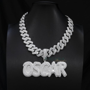 Colgante Oscar Letter Moissanite de Plata 925 con Baño de Rodio y Oro de 18K, Estilo Hip Hop, para Hombre, con Incrustaciones de Diamantes - Product Image 1