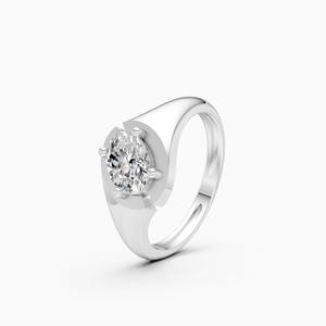 Anillo solitario clásico con diamante ovalado de 0.74 quilates cultivado en laboratorio en oro amarillo, blanco y rosa de 9 quilates. - Product Image 2