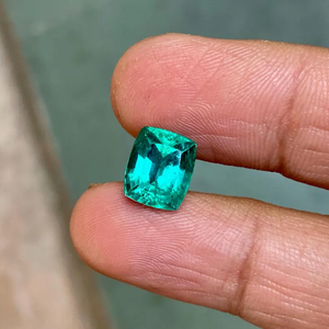Piedra Preciosa Verde Corte Esmeralda, Piedra Suelta para Joyería, Esmeralda Rectangular de Primera Calidad - Product Image 1