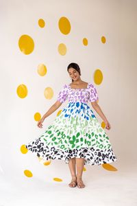 Robe midi décontractée d'été pour femme, rose tie-dye, épaules dénudées, manches trois quarts, coupe ample, tissée - Product Image 4