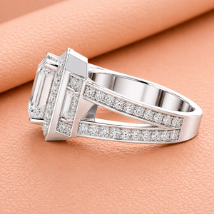 Anillo de compromiso con halo de diamantes de corte esmeralda cultivados en laboratorio, certificados por IGI, con diseño de tallo dividido, joyería nupcial, chapado en rodio sobre oro blanco. - Product Image 3