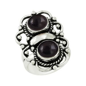 Bague bohème vintage faite à la main en argent sterling 925, oxydée et polie, avec pierre précieuse en onyx noir naturel de forme ronde et sertissage clos. - Product Image 1