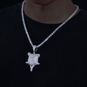 Pendentif rose plaqué rhodium avec incrustation de strass, bijoux de mode style hip-hop pour homme, cadeau - Product Image 1