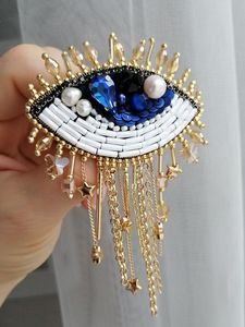 Broche de Hoja Bordado a Mano de Lujo con Cuentas Finas, Modelo MD-9830 de MD HANDICRAFTS para Bodas y Eventos - Product Image 4