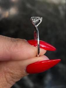 Anillo de Compromiso Clásico con Diamante Moissanite Corte Corazón Premium, EF VVS, Joyería Nupcial para Mujer, Plata 925, Sin Níquel, Sin Plomo - Product Image 2