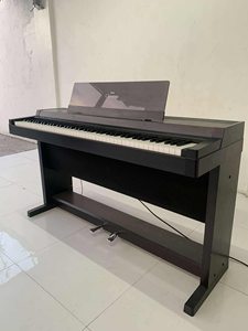 Nuevo Piano Digital Clavinova CLP735 Original en Venta con Banco, Piano Vertical YAMAHA - Product Image 1