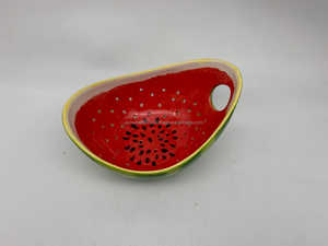 Bol à fruits avec poignée Design moderne en forme de demi-pastèque Passoire à petits fruits et passoire en métal léger en Inde - Product Image 2