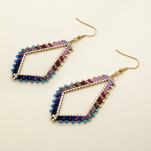 Pendientes Colgantes Tejidos con Cuentas de Color Degradado, Joyería Hecha a Mano para Mujer, Hermosos Regalos para Mamá por MD HANDICRAFTS - Product Image 2