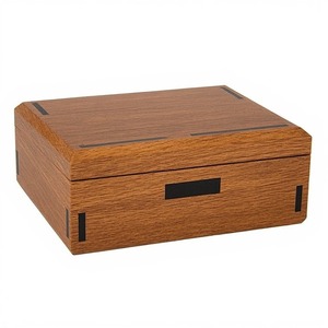 Étui à cigares en bois naturel de haute qualité, conçu pour un transport sûr et un stockage durable lors de vos voyages et de l'usage quotidien. - Product Image 3
