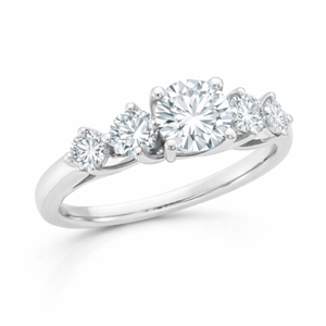 Anillo de compromiso de oro blanco para mujer con diamantes redondos, engaste de púas, estilo clásico, banda de cinco piedras - Product Image 2