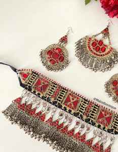 Ensemble collier et boucles d'oreilles choker pour femme, léger, tendance, traditionnel, en acier inoxydable plaqué argent antique, pour tenues longues - Product Image 3