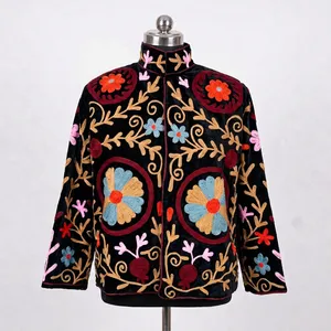 Veste en velours brodée à la main Suzani pour femmes, veste en velours brodée Suzani en gros, veste Suzani brodée à la main artisanale - Product Image 4