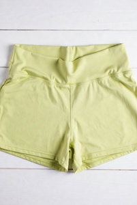 Shorts de sport taille haute pour femme, effet sculptant fessier, froncé, pour la course, le yoga, le fitness et la gym, style cycliste - Product Image 4